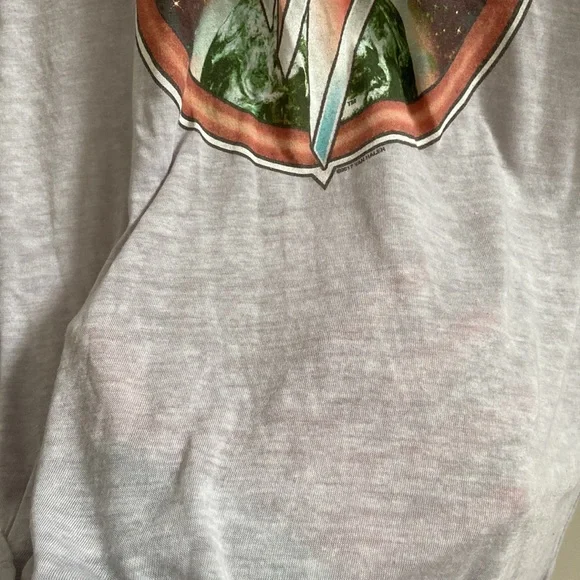 Van Halen tee 🎶 🎸 - Picture 4 of 7